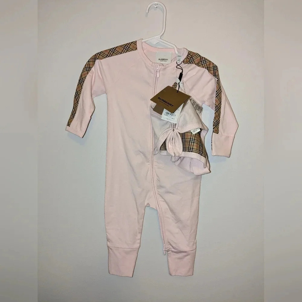 BNWT Burberry Baby Three Piece Onesie Bib and Hat Light Pink 6 Months Girl $380